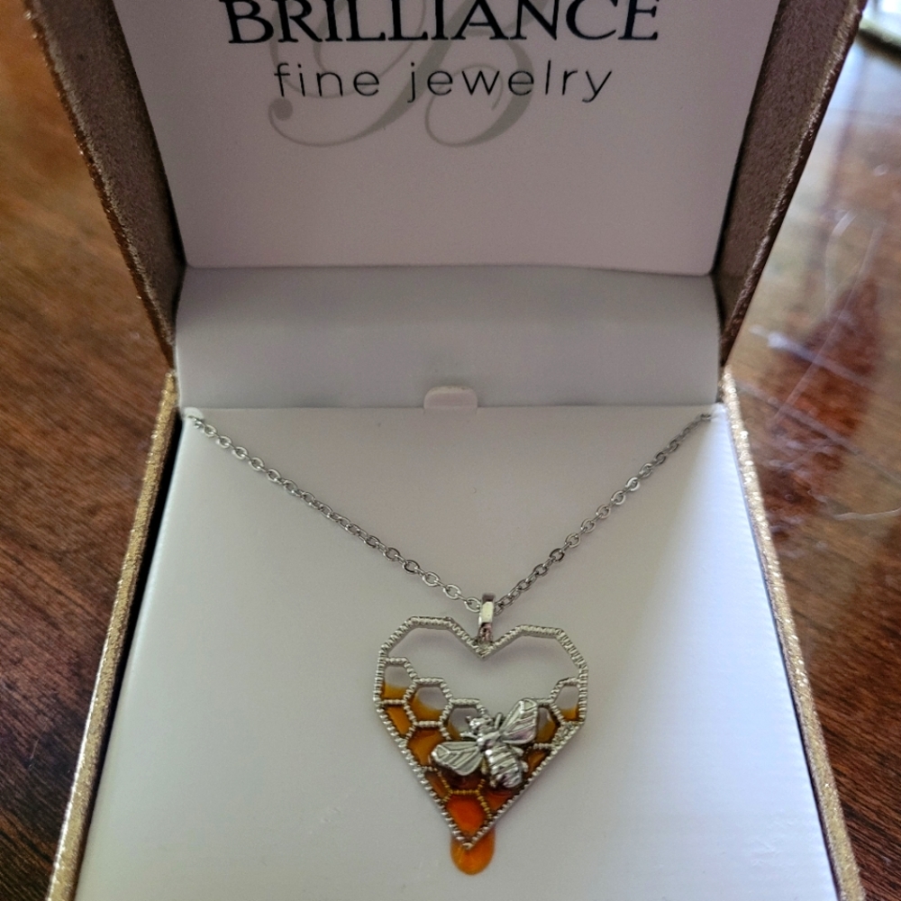 [SOLD] Honeybee Necklace